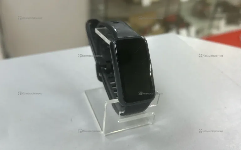 Часы Huawei Smart Band 7