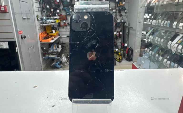 Apple iPhone 13 4/128 ГБ