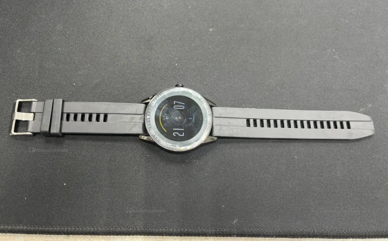 Часы  Digma smartfit 3