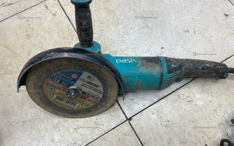 УШМ Oasis AG-230/230