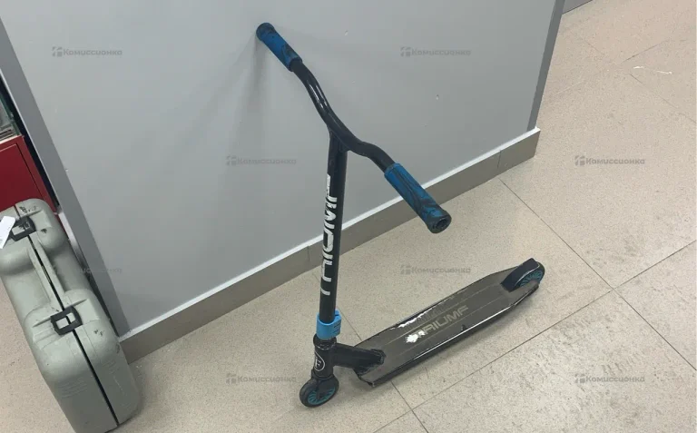 Самокат Triumph