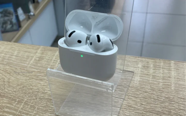 AirPods 4