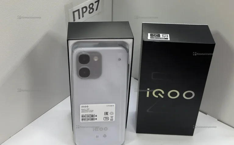Vivo iQOO 12/256 ГБ(новый)