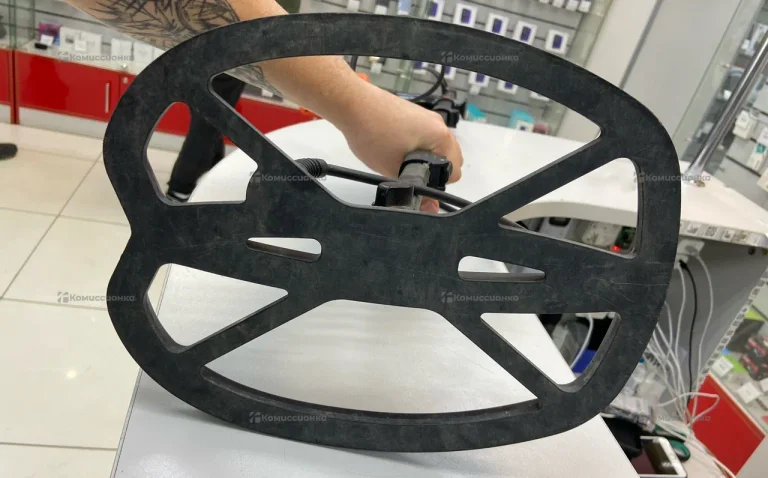 Металлоискатель Quest q40