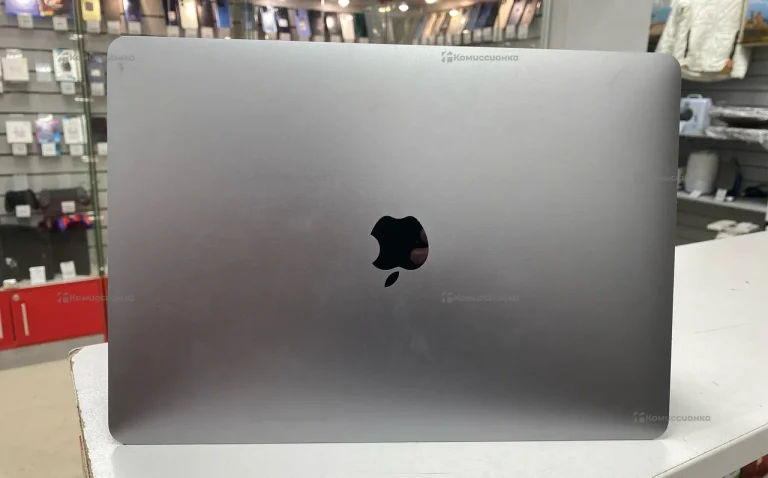 Ноутбук  MacBook Pro 13 2020 i5
