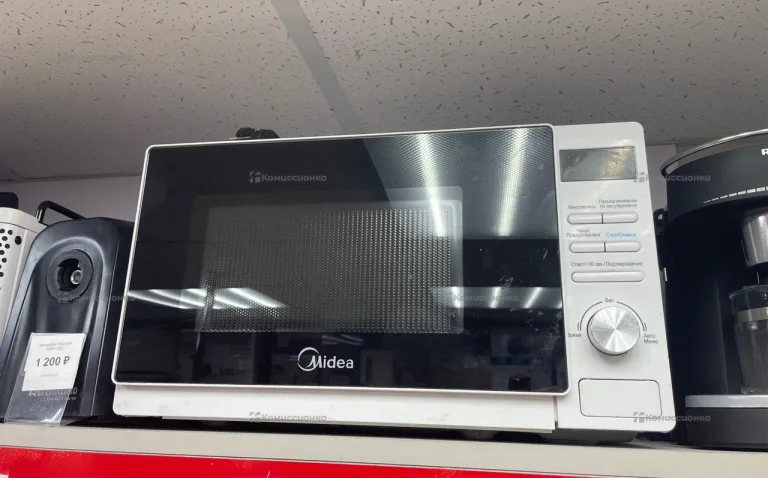 Микроволновая печь Midea am720c4e-w