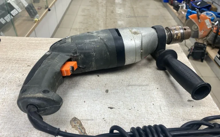 Дрель Дрель зеленая