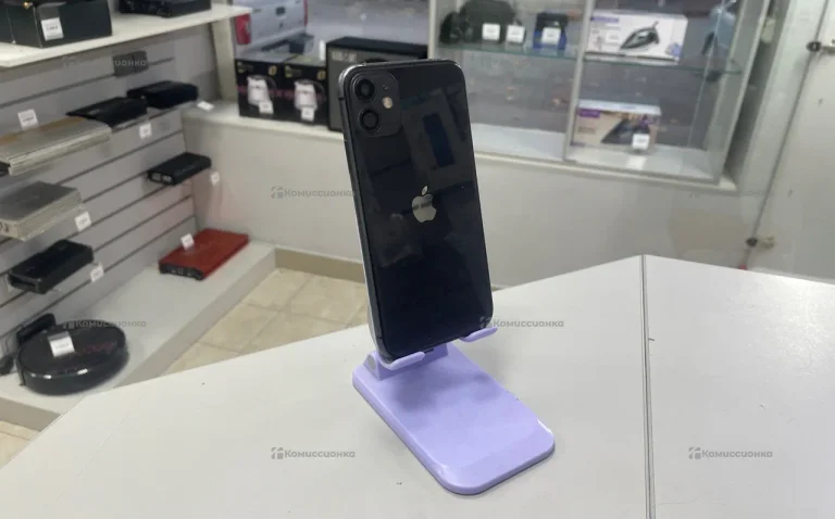 Apple iPhone 11 4/64 ГБ