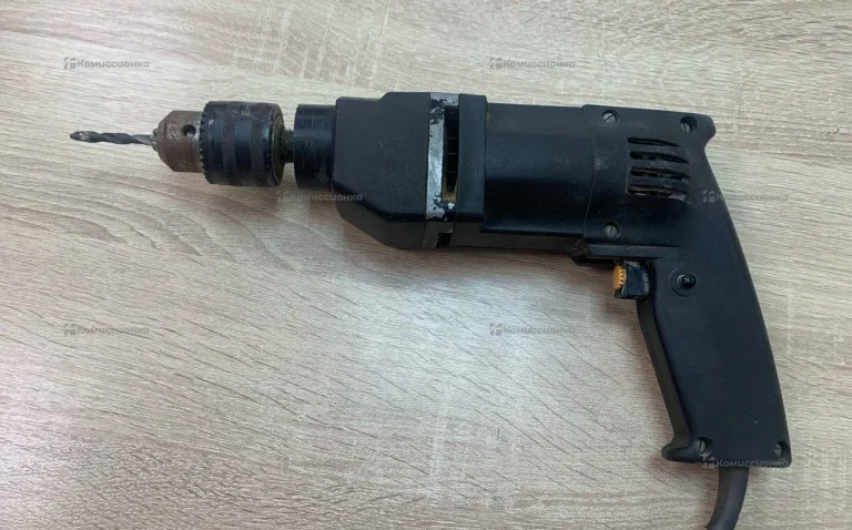 Дрель черная