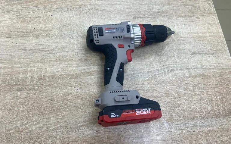 Аккумуляторный шуруповерт CROWN BL CT21090HMX-2 BMC