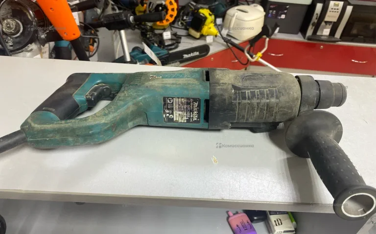 Перфоратор Makita HR 2455