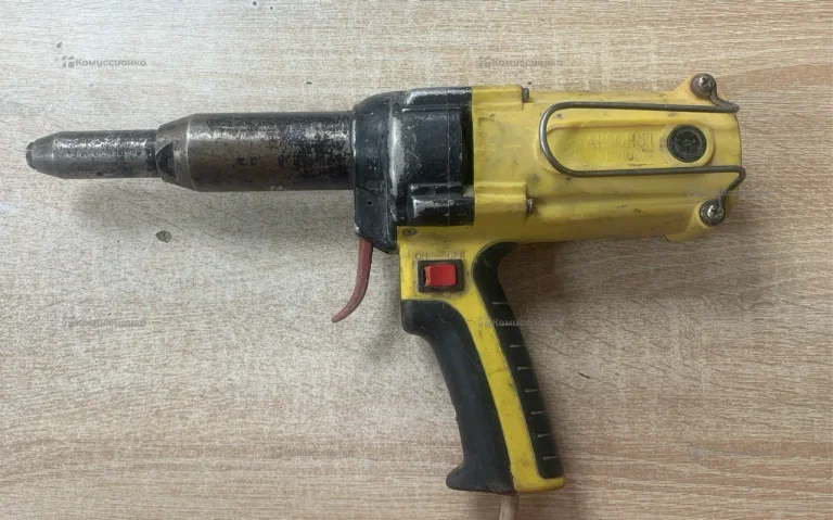 Заклепочник Absolut SK1006