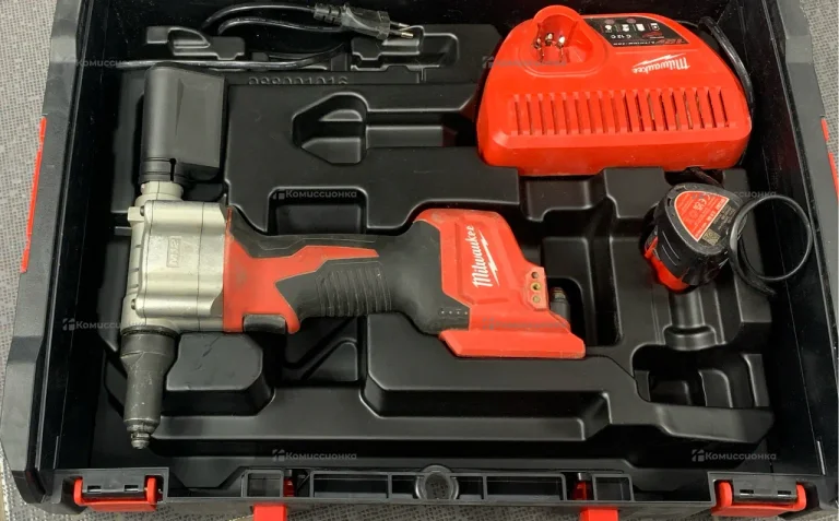 Заклепочник Аккумуляторный Заклепочник Milwaukee m