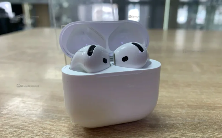 Наушники AirPods 4