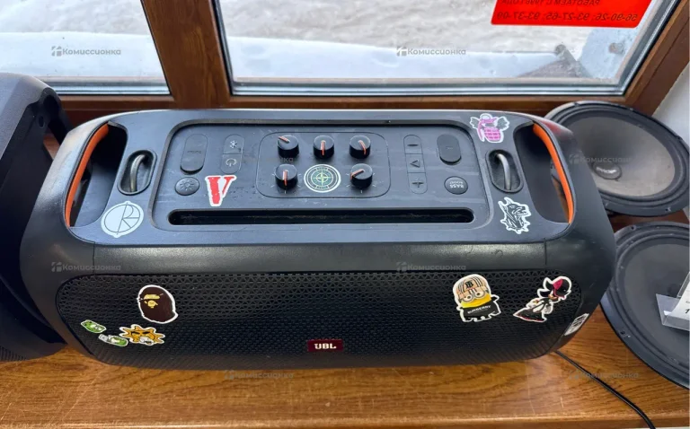 Колонка JBL on-the-go