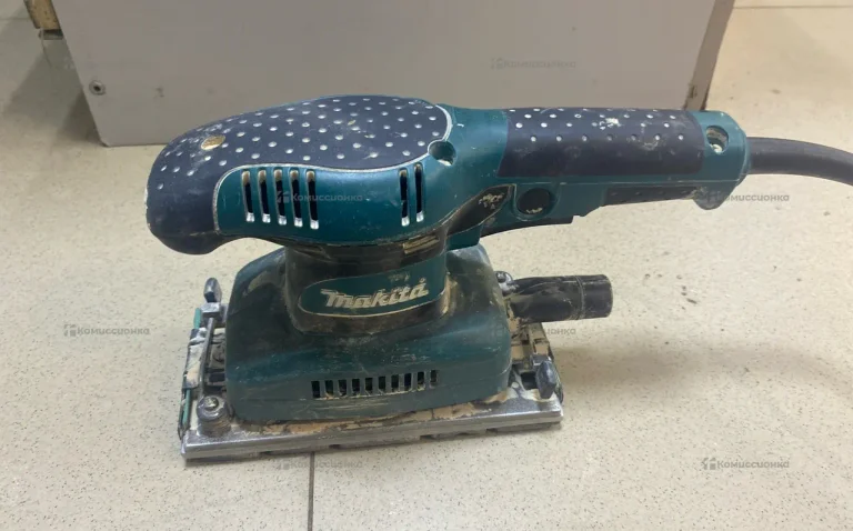 Вибрационная шлифовальная машина Makita BO3710