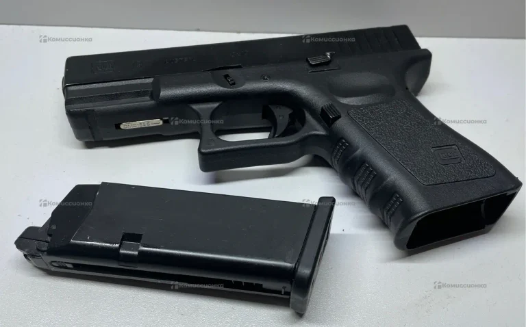 Страйкбольный пистолет Glock 19 9x19