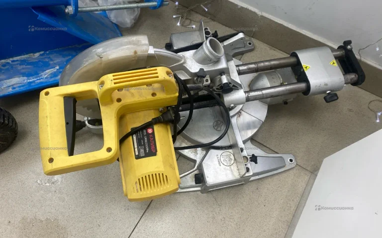 Торцовочная пила Калибр ПТЭ-1900/255М