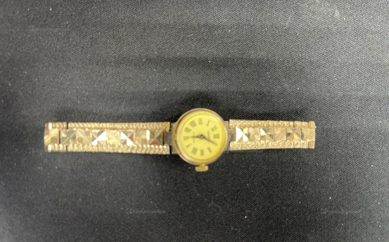 Часы  Чайка 17 камней