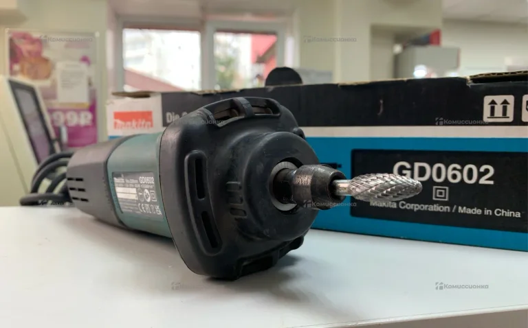 Шлифовальная машина Makita GD 0602
