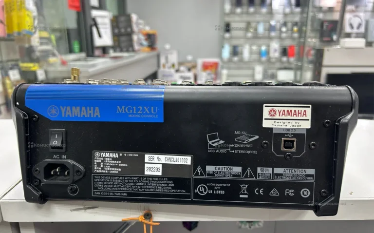 Диджейский пульт  Yamaha MG12XU