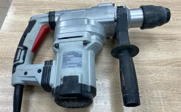 Перфоратор Ресанта П-40-1600КМ