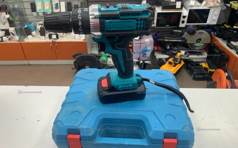 Шуруповерт Makita Реп с набором