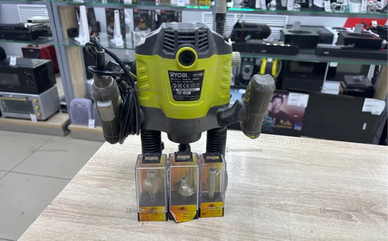 Фрезер Ryobi RRT1600-K
