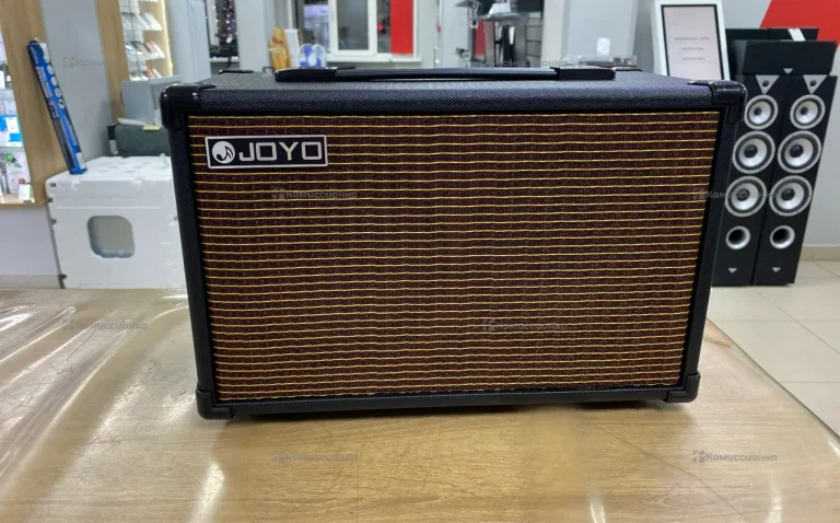 Комбоусилитель Acoustic Guitar Amplifier