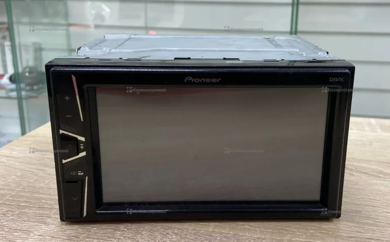 Автомагнитола  Pioneer MVH-G111.