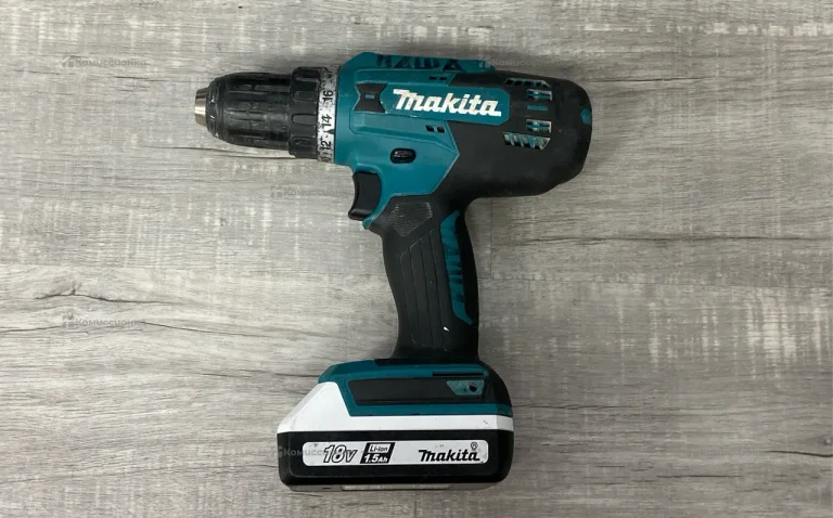 Шуруповерт Makita DF488DWE