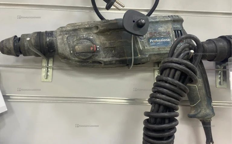 Перфоратор Bosch GBH 240F