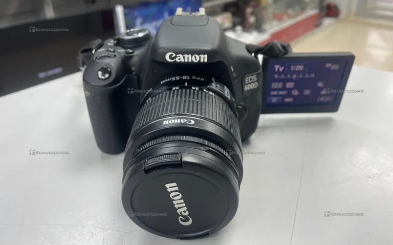 Фотоаппарат  canon eos 600d с объективом efs 18-55