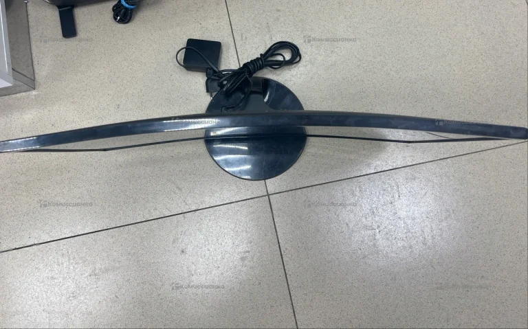 Монитор Samsung LC24F390FHIXCI