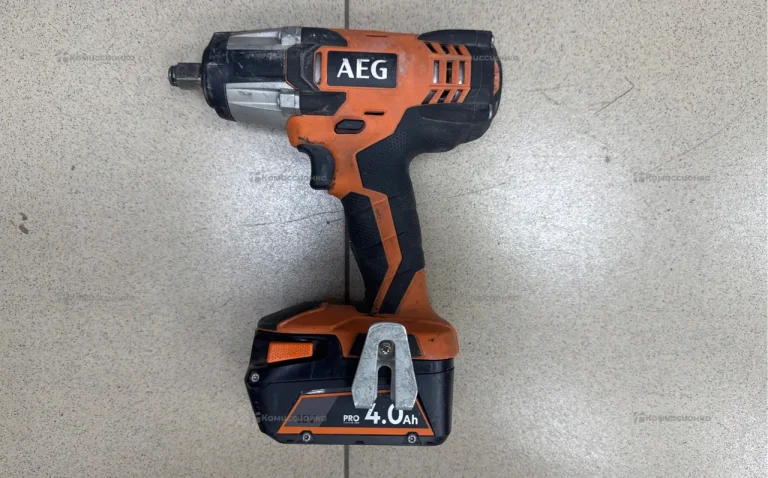 Аккумуляторный ударный гайковерт AEG BSS 18C12Z