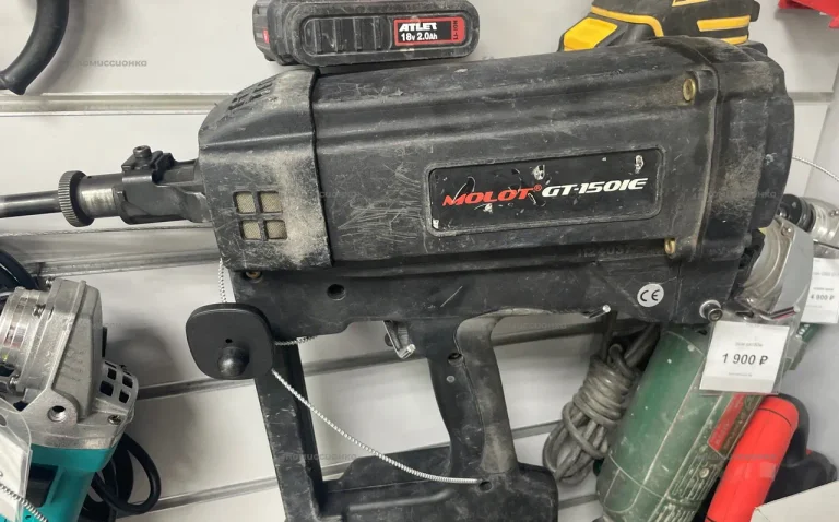 Монтажный газовый пистолет MOLOT GT130IE