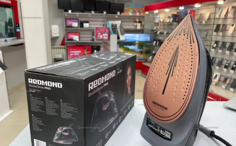Утюг Redmond RI-C285