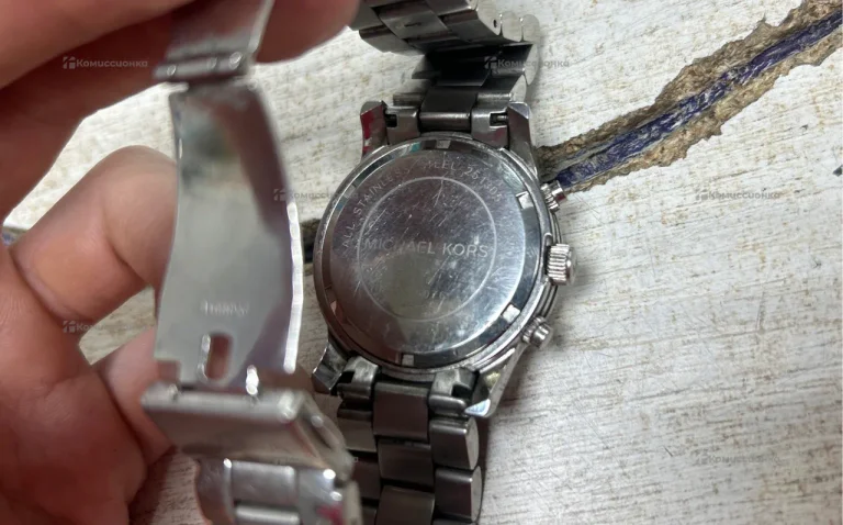 Часы  Michael Kors