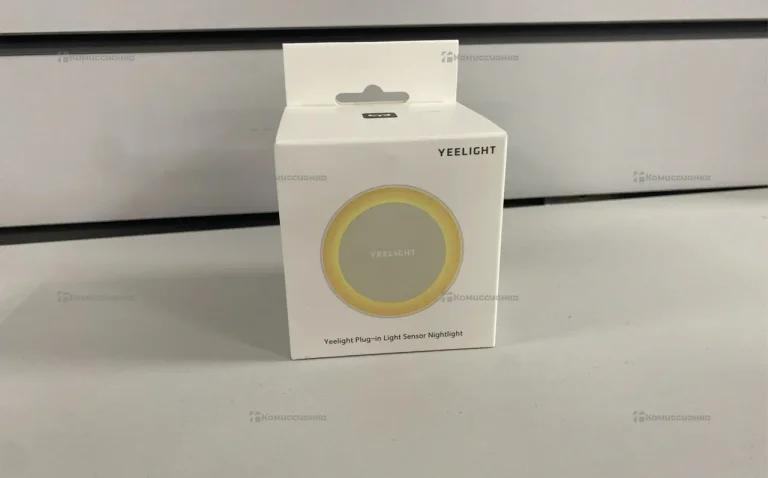 Ночник Xiaomi Yeelight LED Round Plug-In Night Light Sensitive YLYD11YL EU (белый)