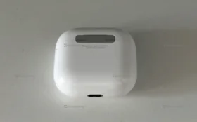 Купить наушники Apple AirPods 4 без шумоподавления б/у , в Челябинск Цена:5900рублей
