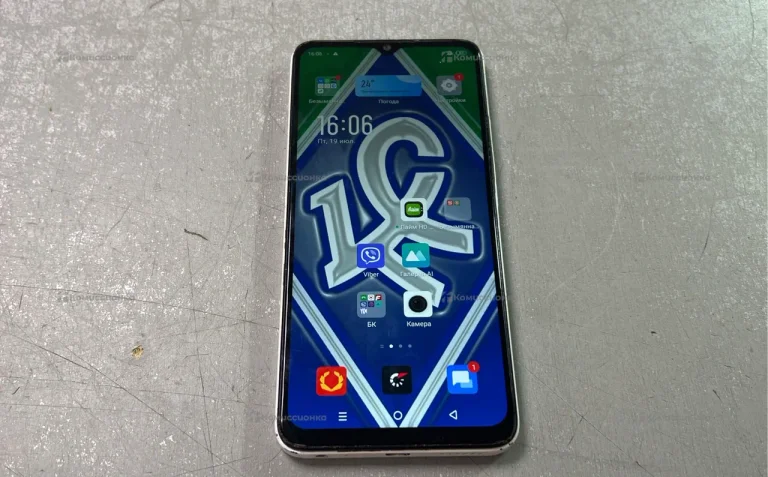 Infinix Smart 7 3/64 ГБ