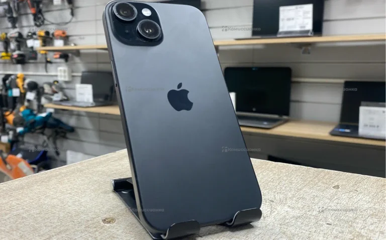 Apple iPhone 15 6/128 ГБ