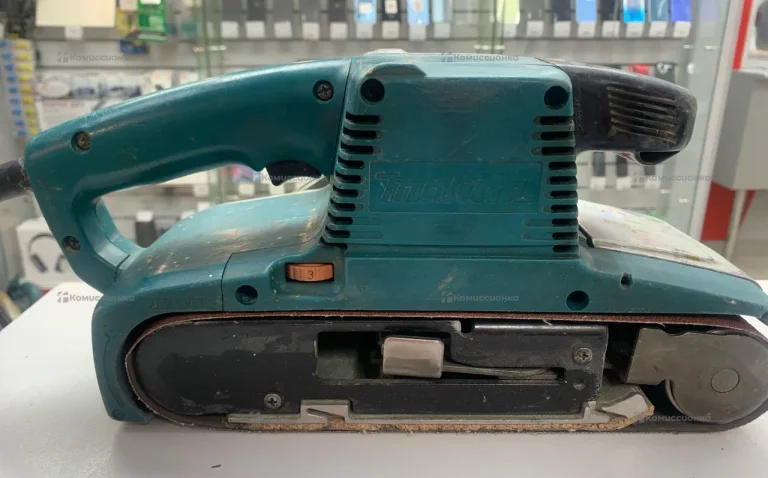 Шлифовальная машина Makita 9404