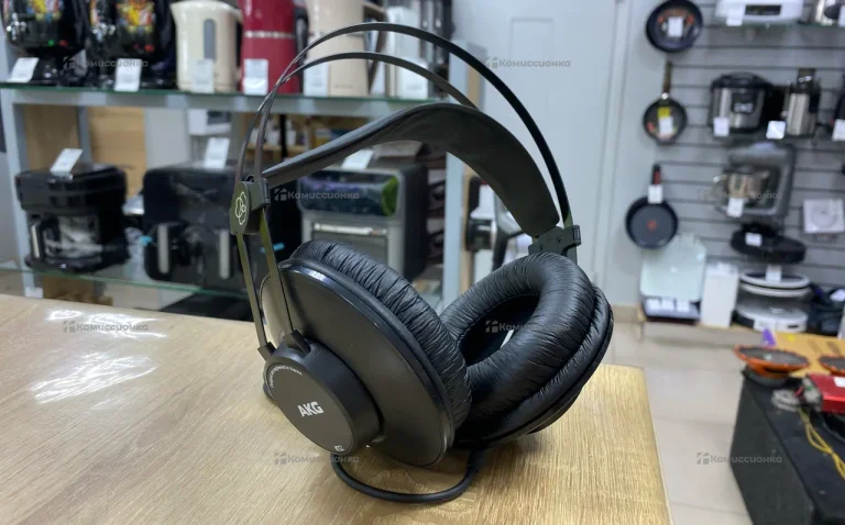 Наушники AKG K52