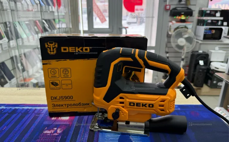 Лобзик DEKO DKJS900E