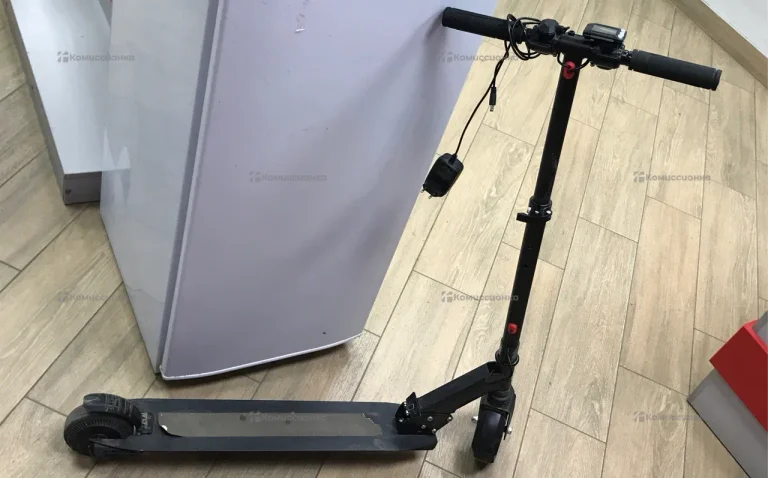 Электросамокат Hiper Slim чёрный