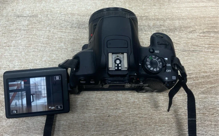 Фотоаппарат  Canon 700d