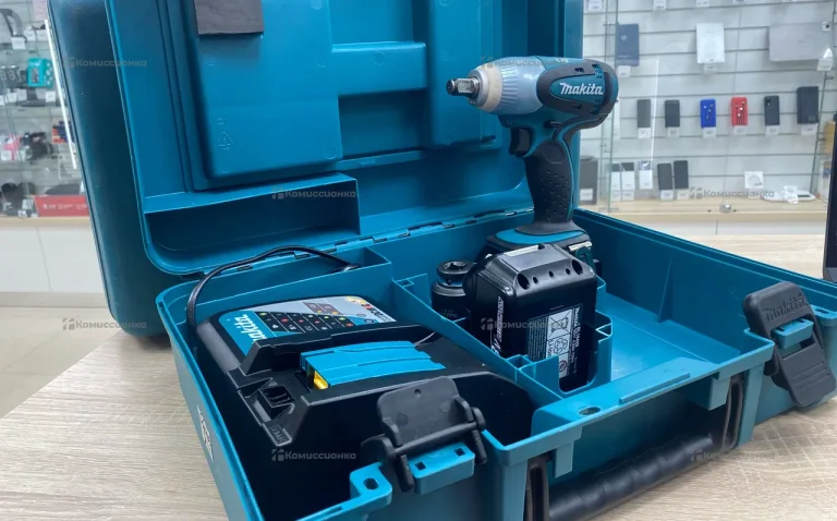 Гайковерт Makita DTW251RME