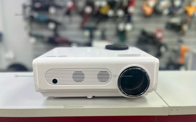 Проектор  Cactus CS-PRM.05WT.WUXGA-W