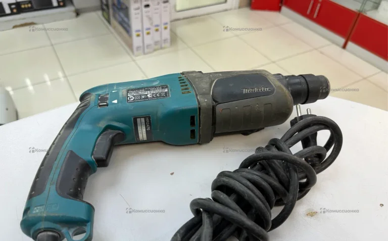 Перфоратор Makita HR2470